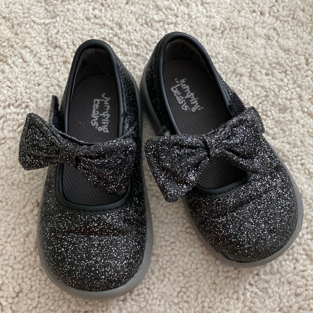 Black glittery toddler shoes with bow